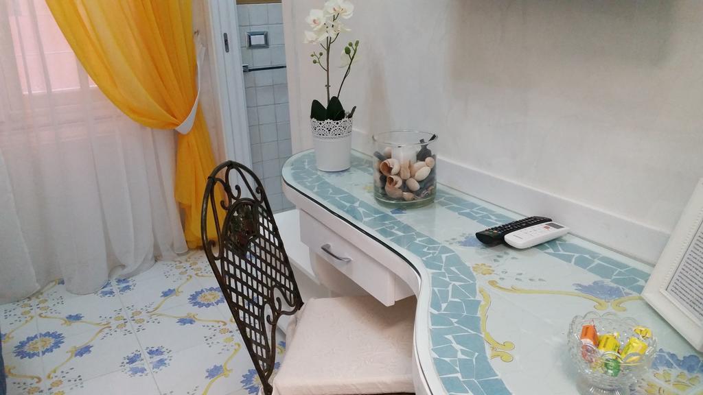 Le Vie Di Napoli B&B Extérieur photo