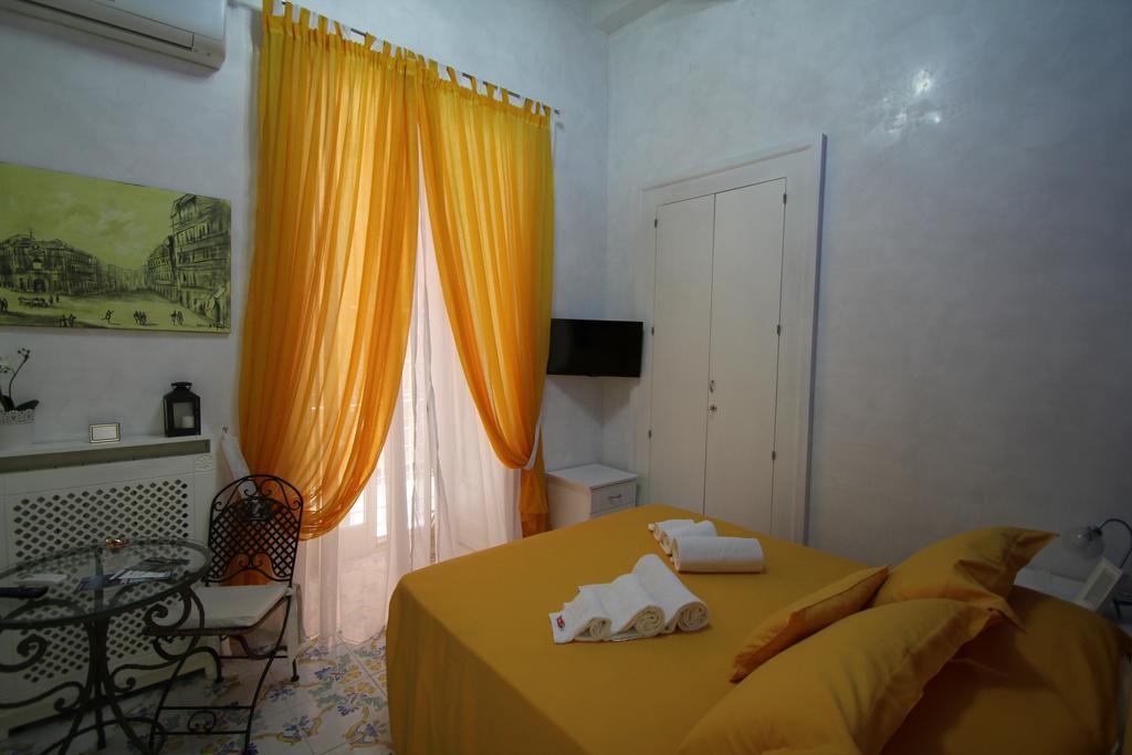 Le Vie Di Napoli B&B Extérieur photo