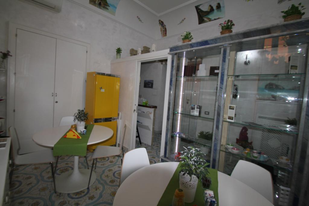 Le Vie Di Napoli B&B Extérieur photo
