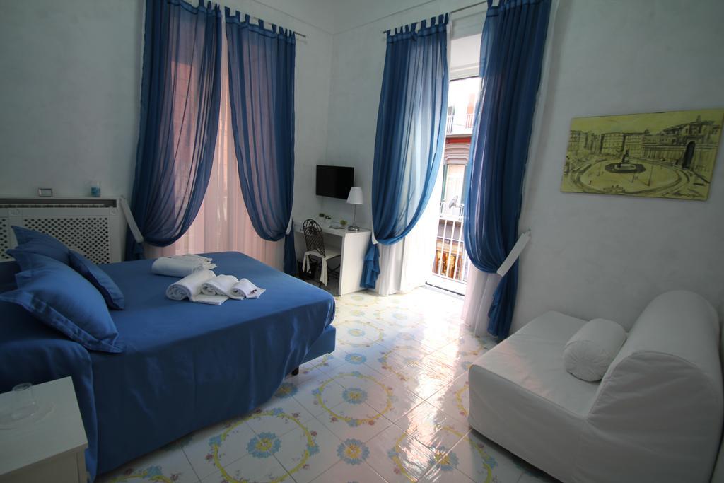 Le Vie Di Napoli B&B Extérieur photo