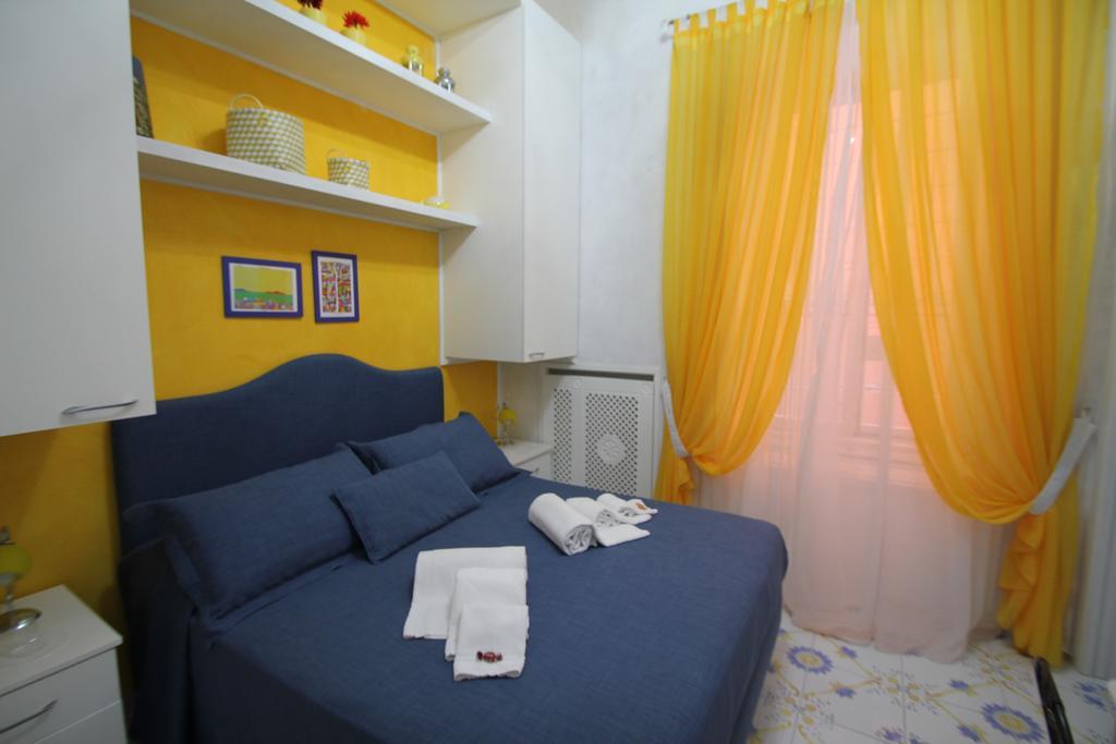 Le Vie Di Napoli B&B Extérieur photo