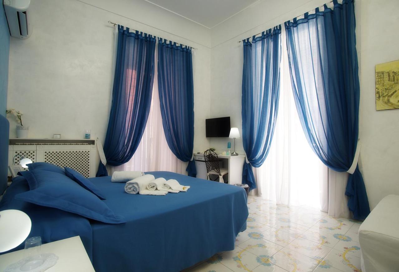 Le Vie Di Napoli B&B Extérieur photo