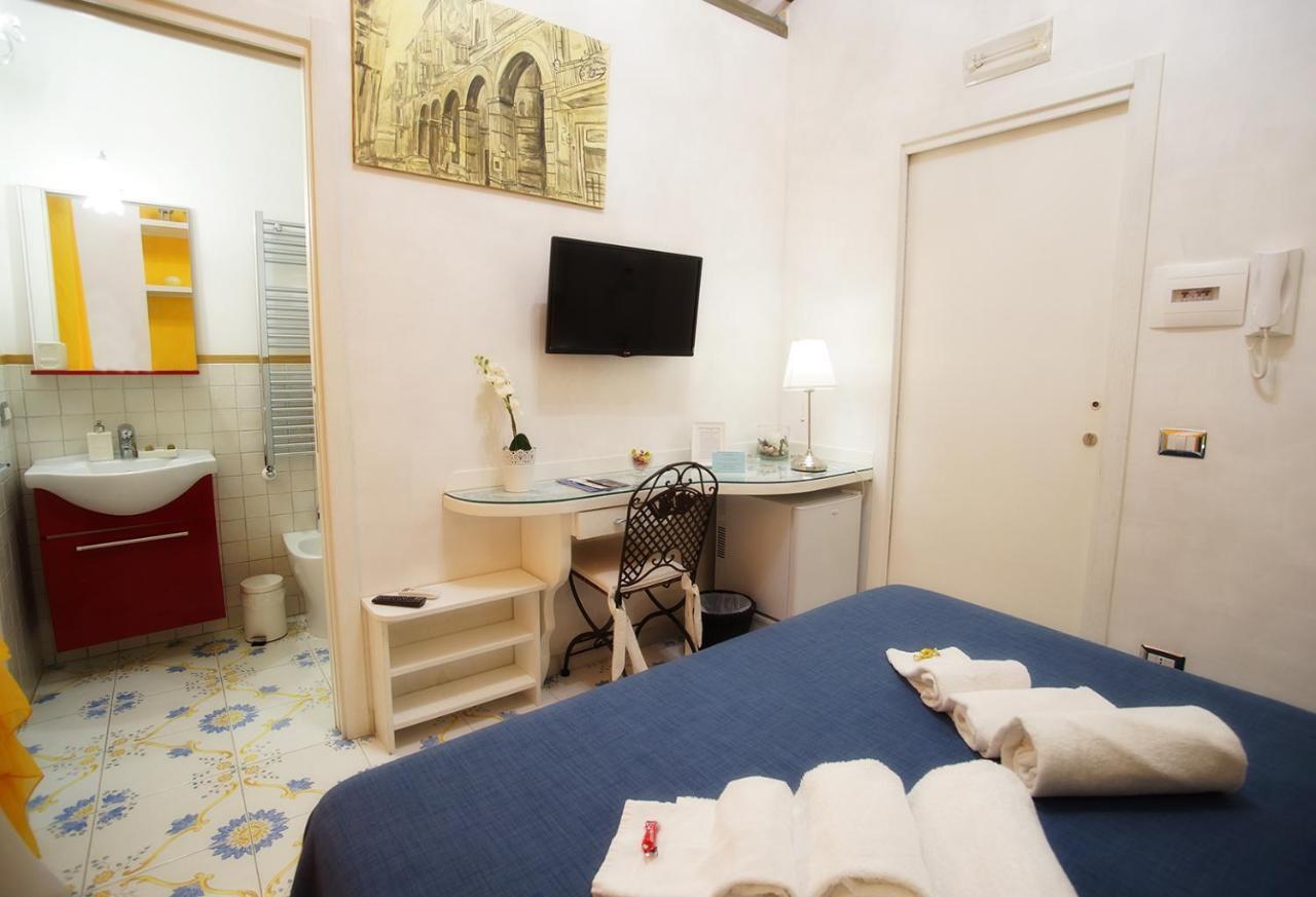 Le Vie Di Napoli B&B Extérieur photo