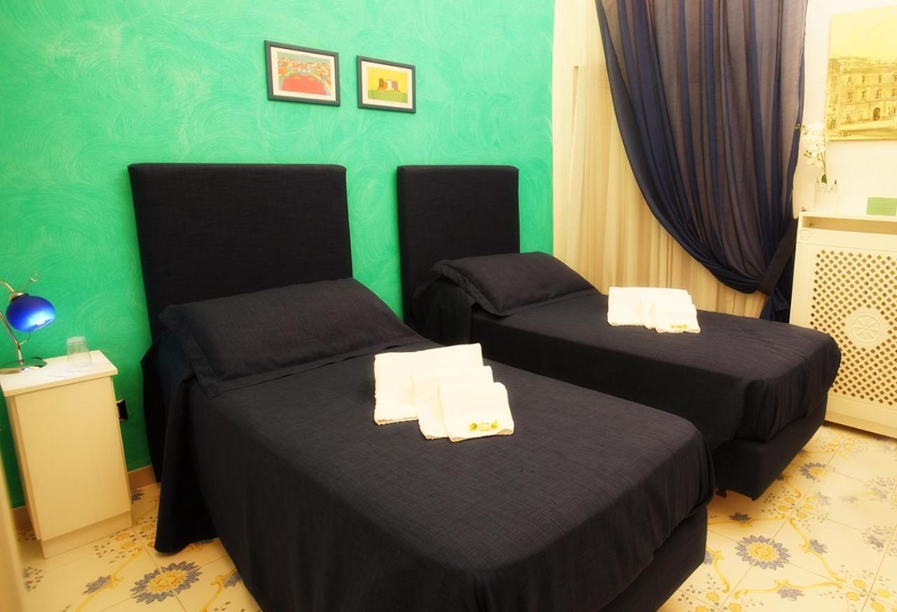 Le Vie Di Napoli B&B Extérieur photo