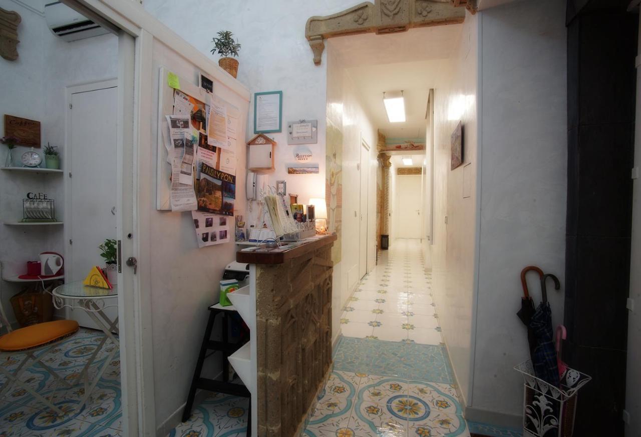 Le Vie Di Napoli B&B Extérieur photo
