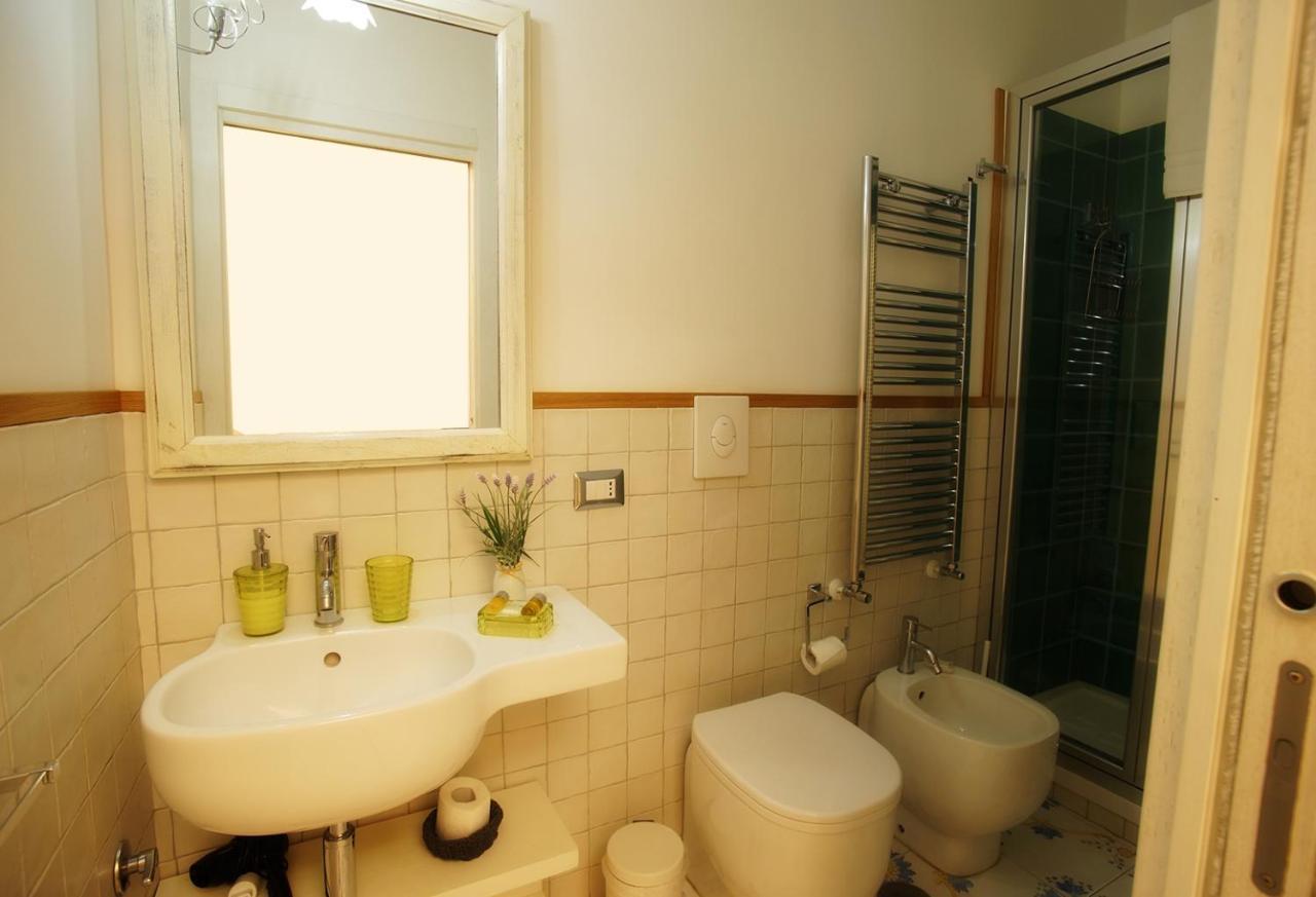 Le Vie Di Napoli B&B Extérieur photo