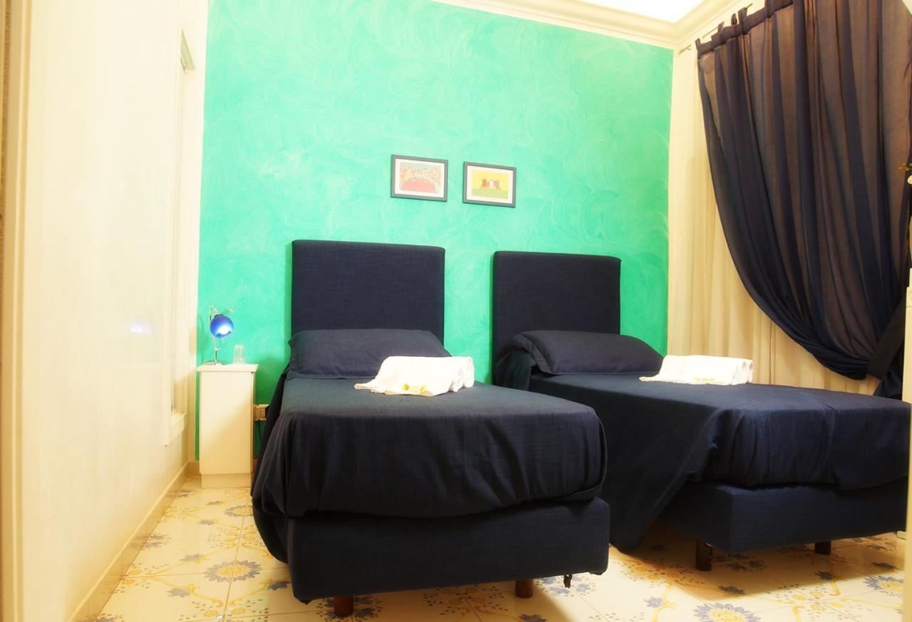 Le Vie Di Napoli B&B Extérieur photo
