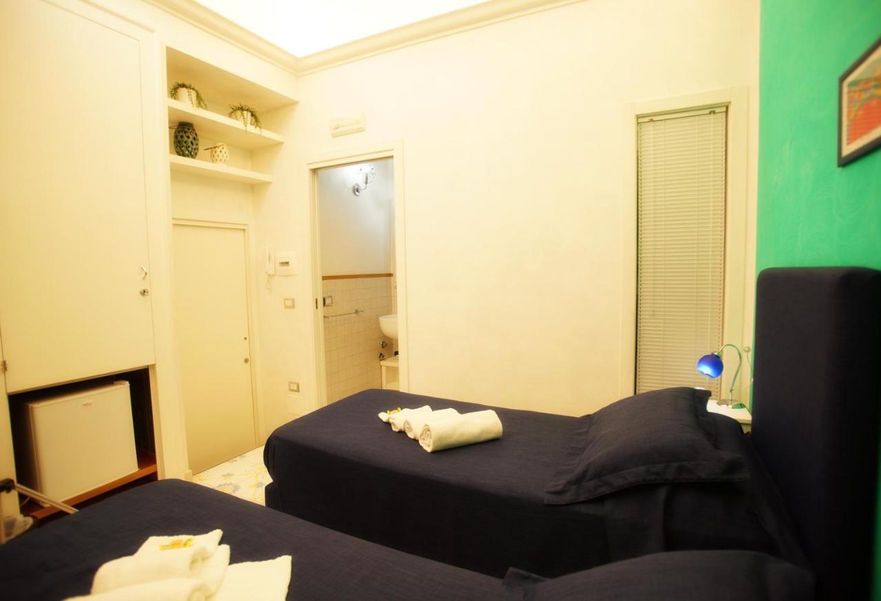 Le Vie Di Napoli B&B Extérieur photo