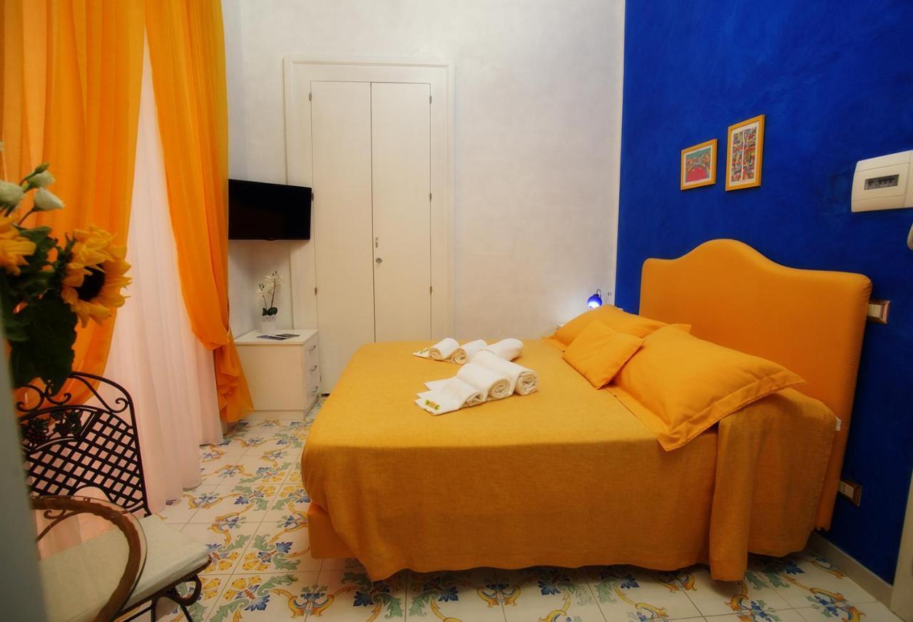 Le Vie Di Napoli B&B Extérieur photo