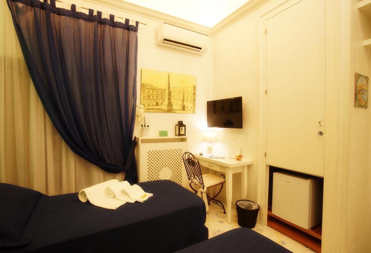 Le Vie Di Napoli B&B Extérieur photo