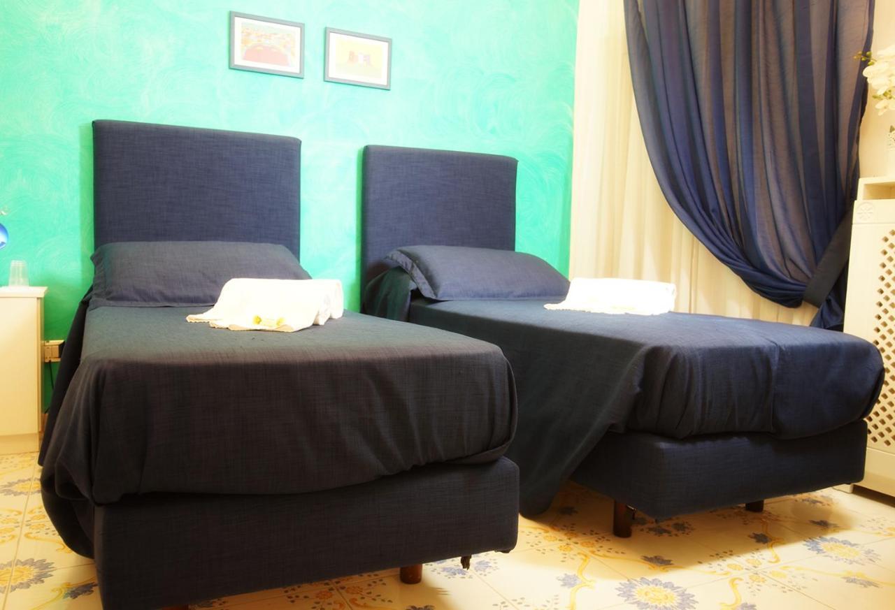 Le Vie Di Napoli B&B Extérieur photo